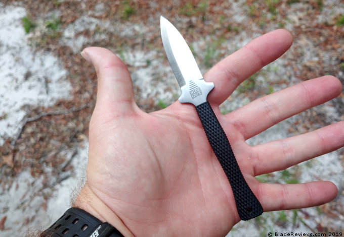 Cold Steel Hide Out in Hand
