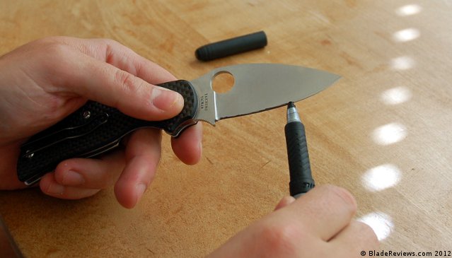 Applying marker to a knife edge