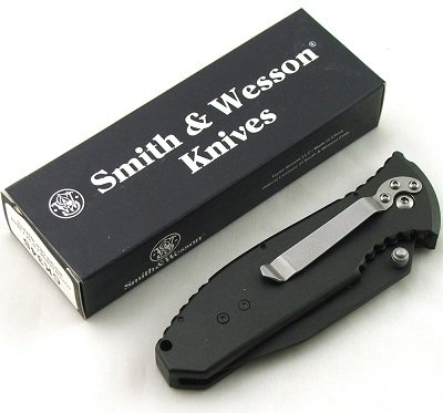 Smith and Wesson Knives
