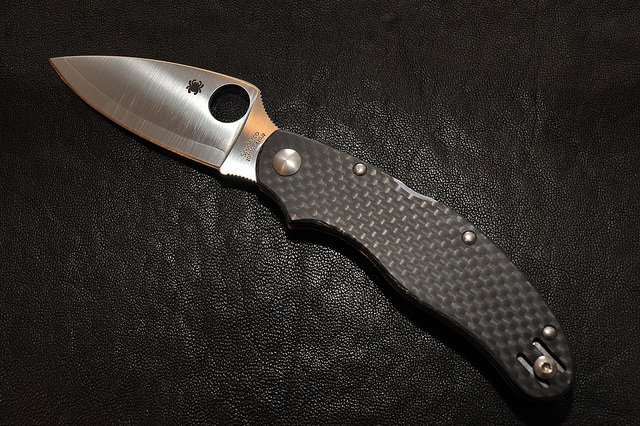 Spyderco Caly 3.5 CF Review